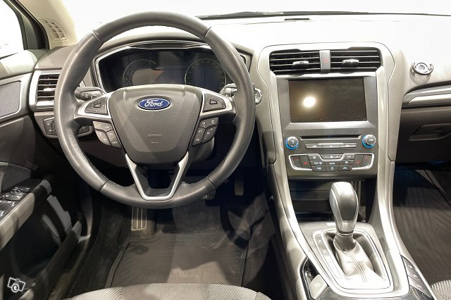 Ford Mondeo 9
