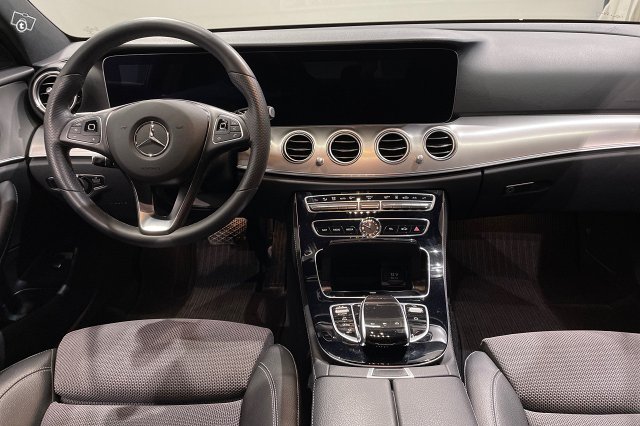 Mercedes-Benz E 9