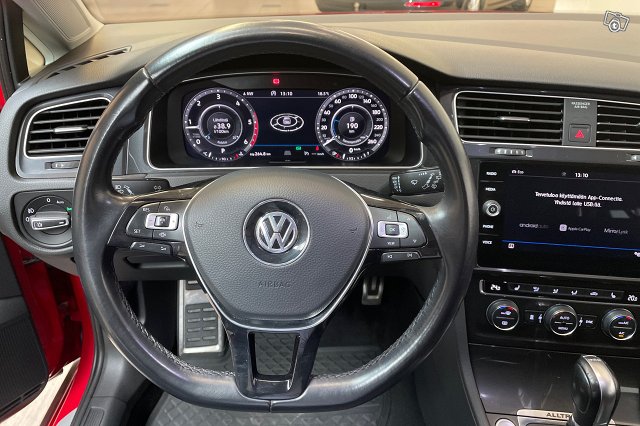 Volkswagen Golf 17