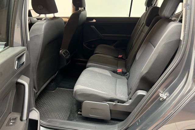 Volkswagen Touran 11