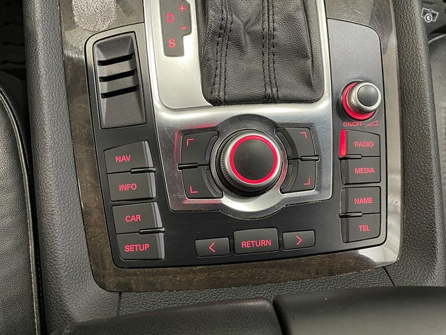 Audi Q7 17
