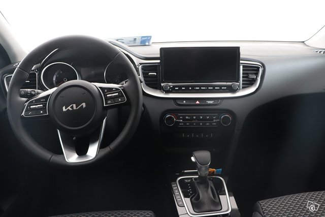 Kia XCeed 12