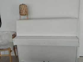 Piano valkoinen, Pianot, urut ja koskettimet, Musiikki ja soittimet, Rovaniemi, Tori.fi Piano valkoinen, Pianot, urut ja koskettimet, Musiikki ja soittimet, Rovaniemi, Tori.fi