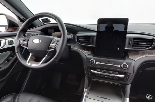 Ford Explorer 12