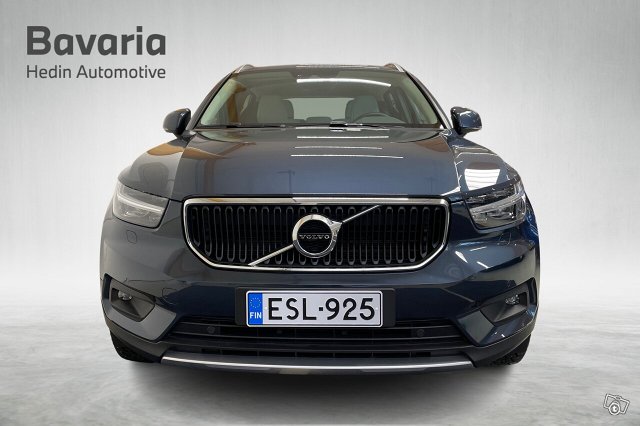 VOLVO XC40 5
