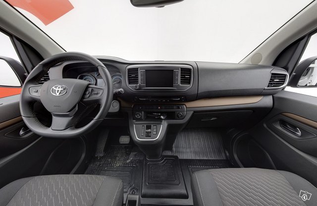 Toyota Proace Verso EV 9