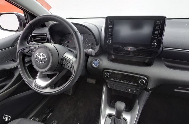 Toyota Yaris 10