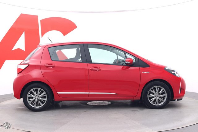 Toyota Yaris 6
