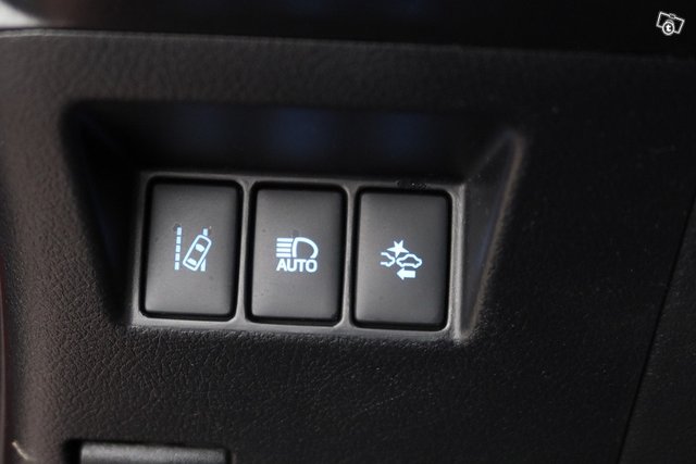 Toyota Yaris 12