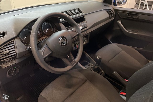SKODA FABIA 10