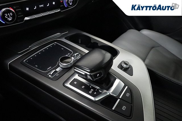 AUDI Q7 20