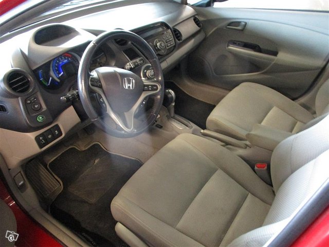Honda Insight 9