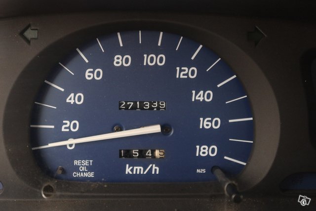 Toyota Hilux 15