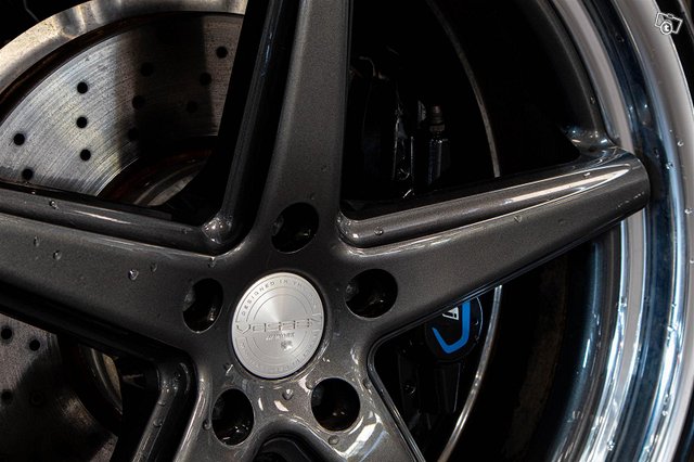 BMW I8 5