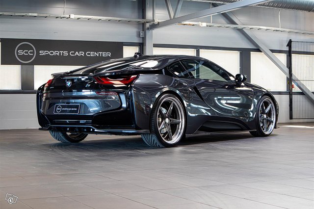 BMW I8 9
