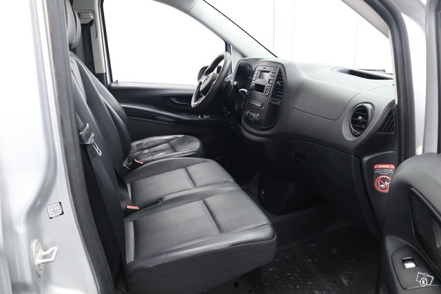 Mercedes-Benz Vito 14