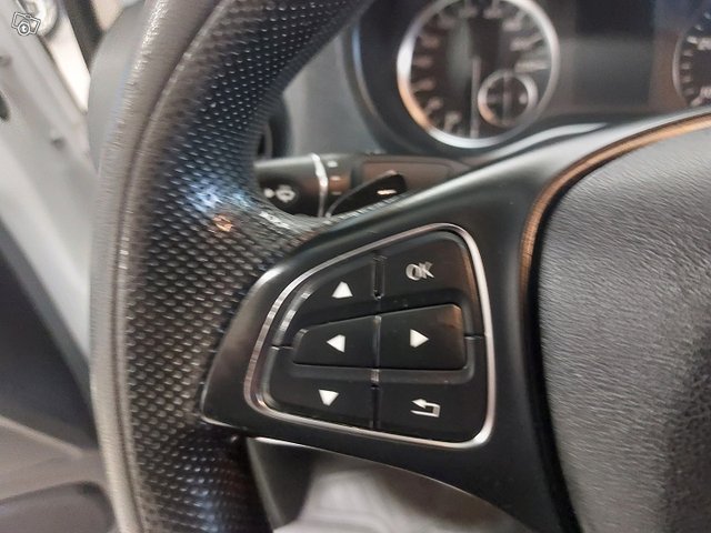 Mercedes-Benz Vito 13
