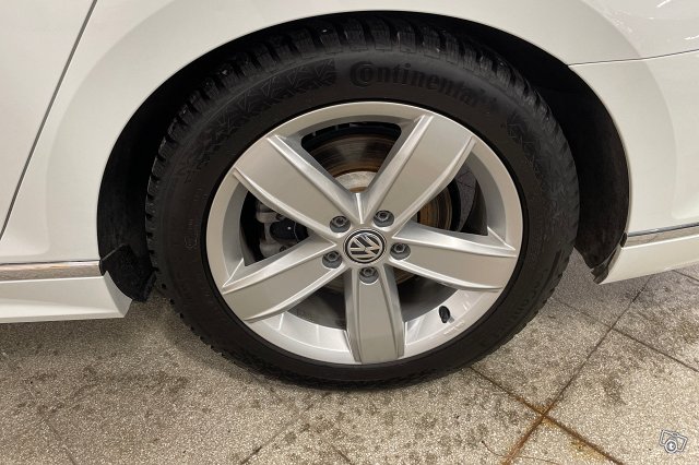 VOLKSWAGEN PASSAT 13