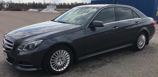 Mercedes-Benz E 220 CDI