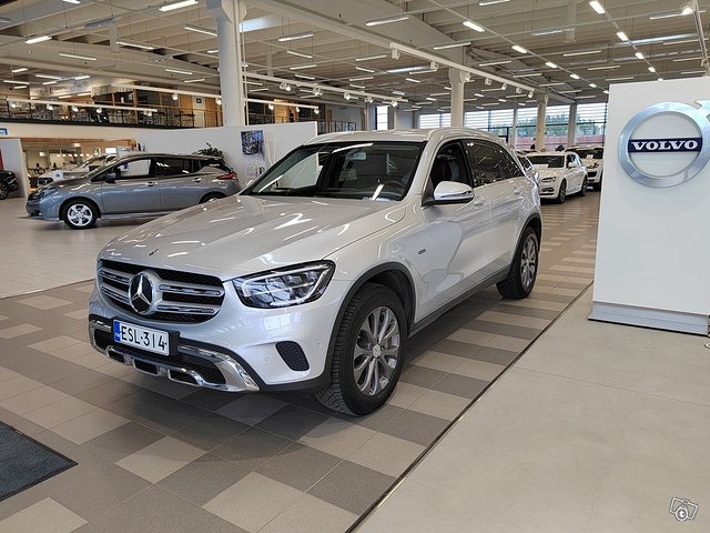 MERCEDES-BENZ GLC