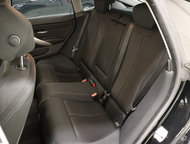 BMW 418 17