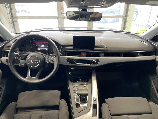 AUDI A4 10