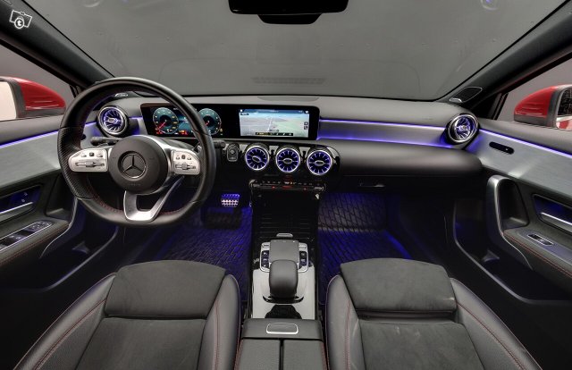 Mercedes-Benz A 8