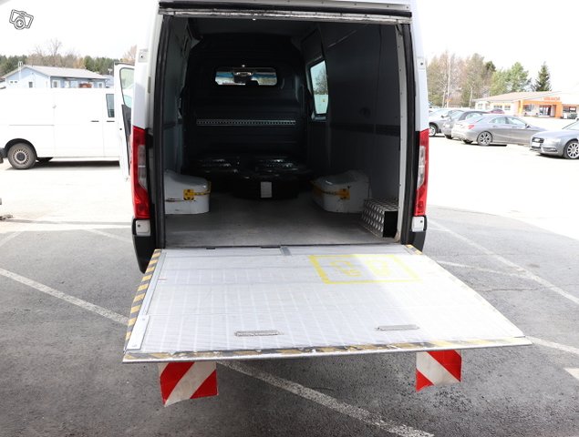 Mercedes-Benz Sprinter 10