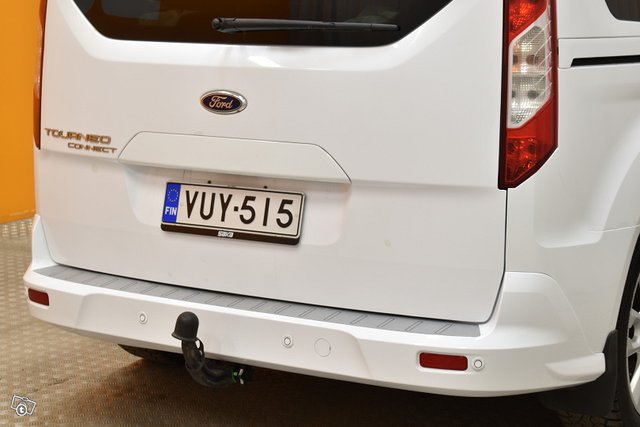 Ford Tourneo Connect 9