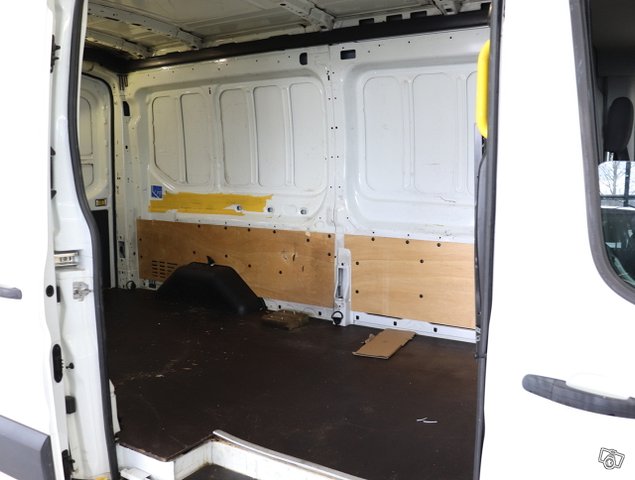 Ford Transit 8