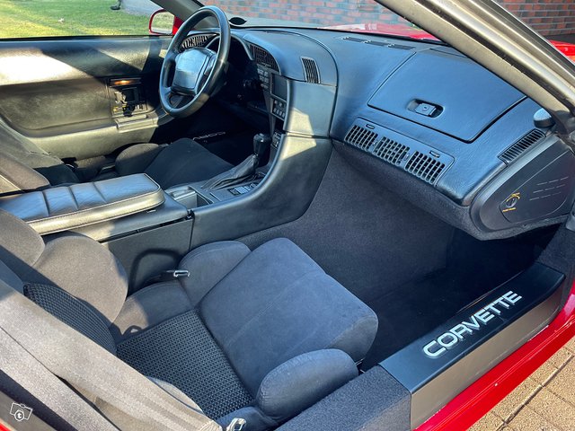 Chevrolet Corvette 11