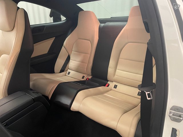 Mercedes-Benz C 13