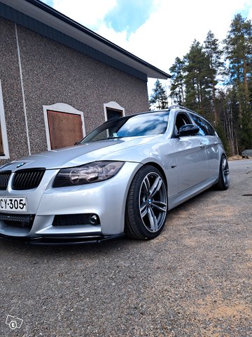 Bmw 330, kuva 1