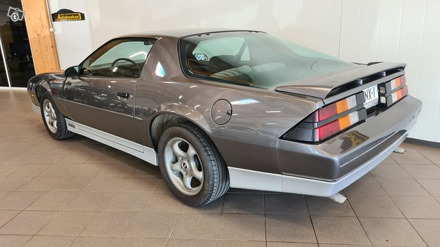 Chevrolet Camaro 4