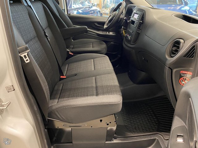 Mercedes-Benz Vito 16
