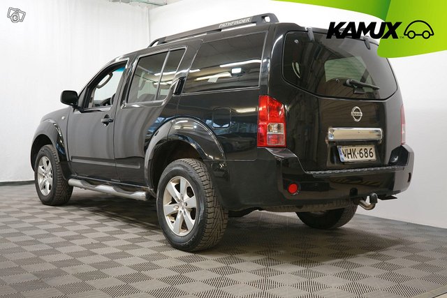 Nissan Pathfinder 5