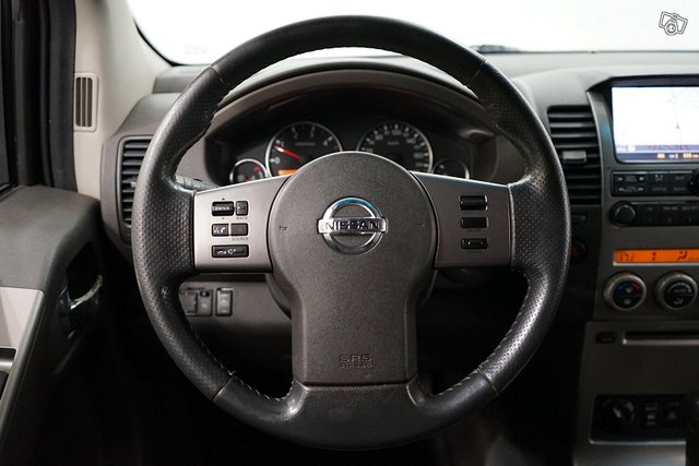 Nissan Pathfinder 13