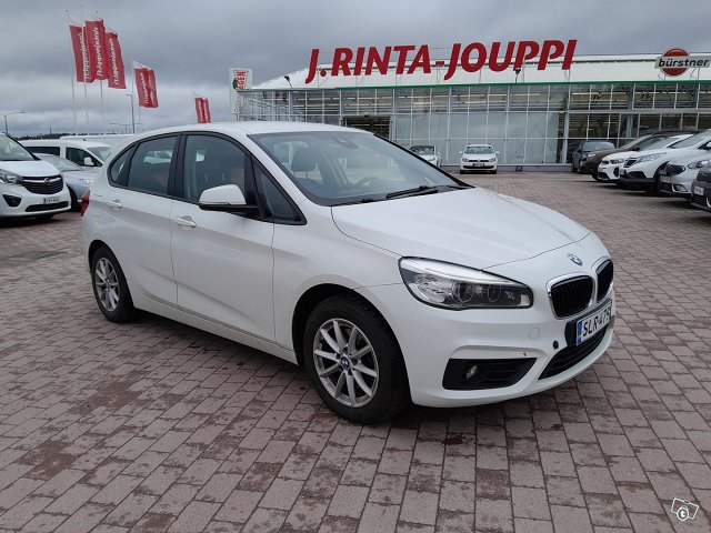 BMW 218