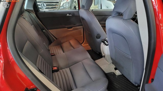 Volvo V50 6