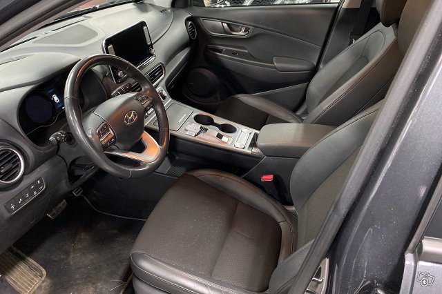 HYUNDAI KONA 8