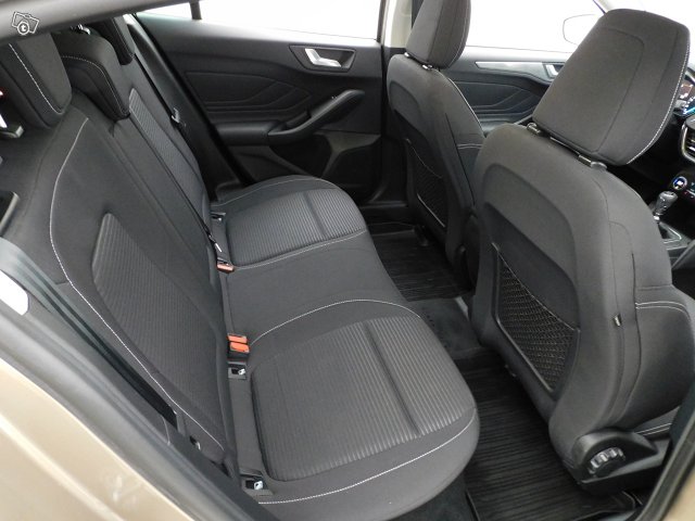 FORD FOCUS 12