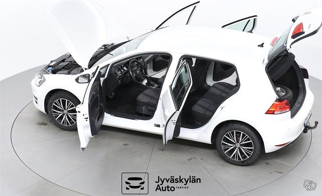 VOLKSWAGEN Golf 9