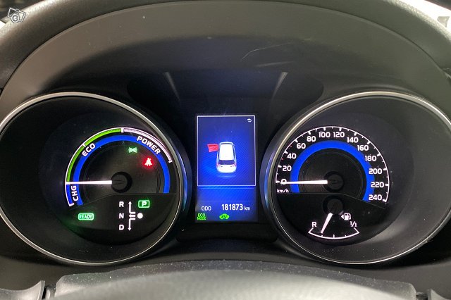 TOYOTA AURIS 12