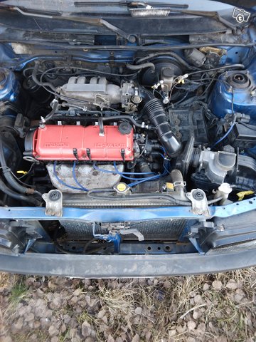 Mazda 323, kuva 1