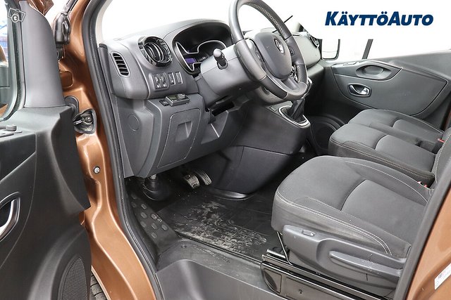 RENAULT Trafic 6