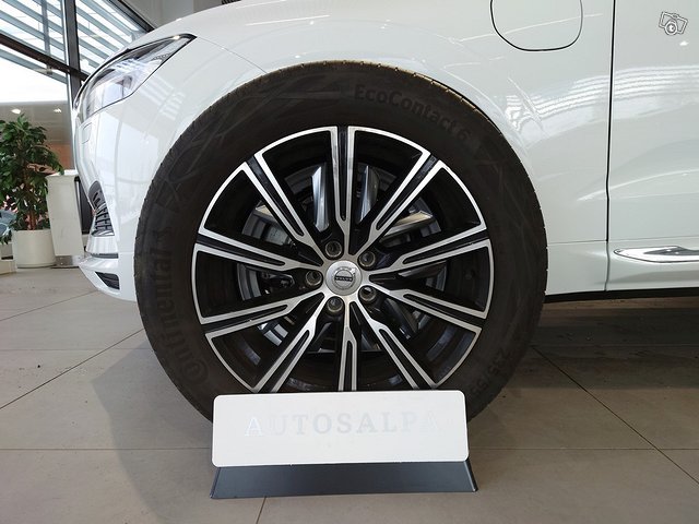 VOLVO XC60 3