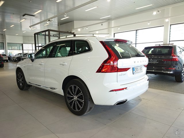 VOLVO XC60 4