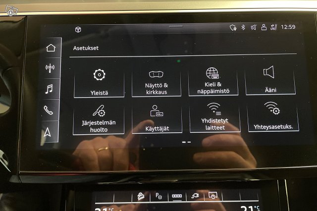 AUDI E-tron 18