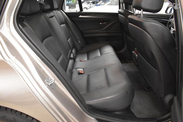 BMW 530 14