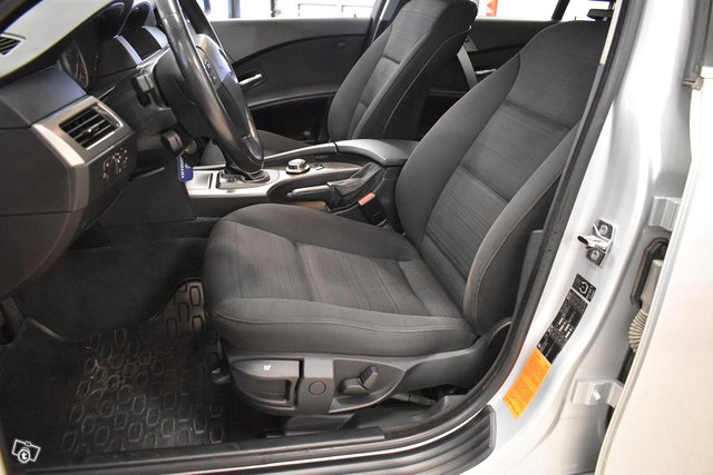 BMW 525 11